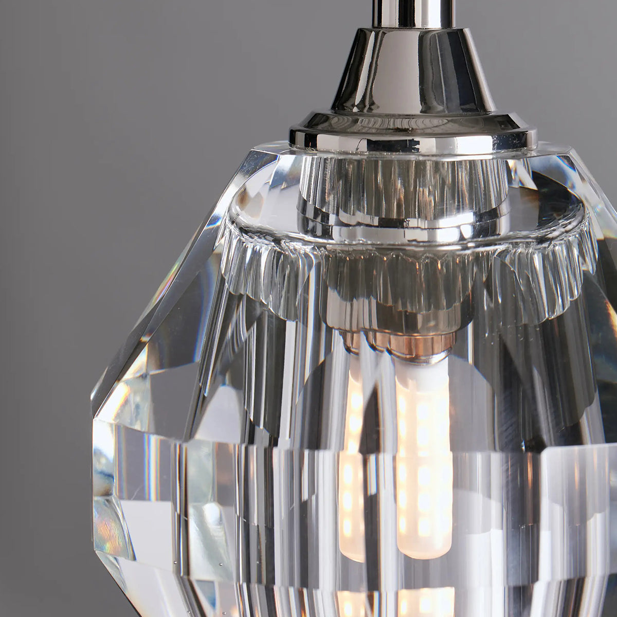 
Leonie Hand-Cut Crystal Pendant Light